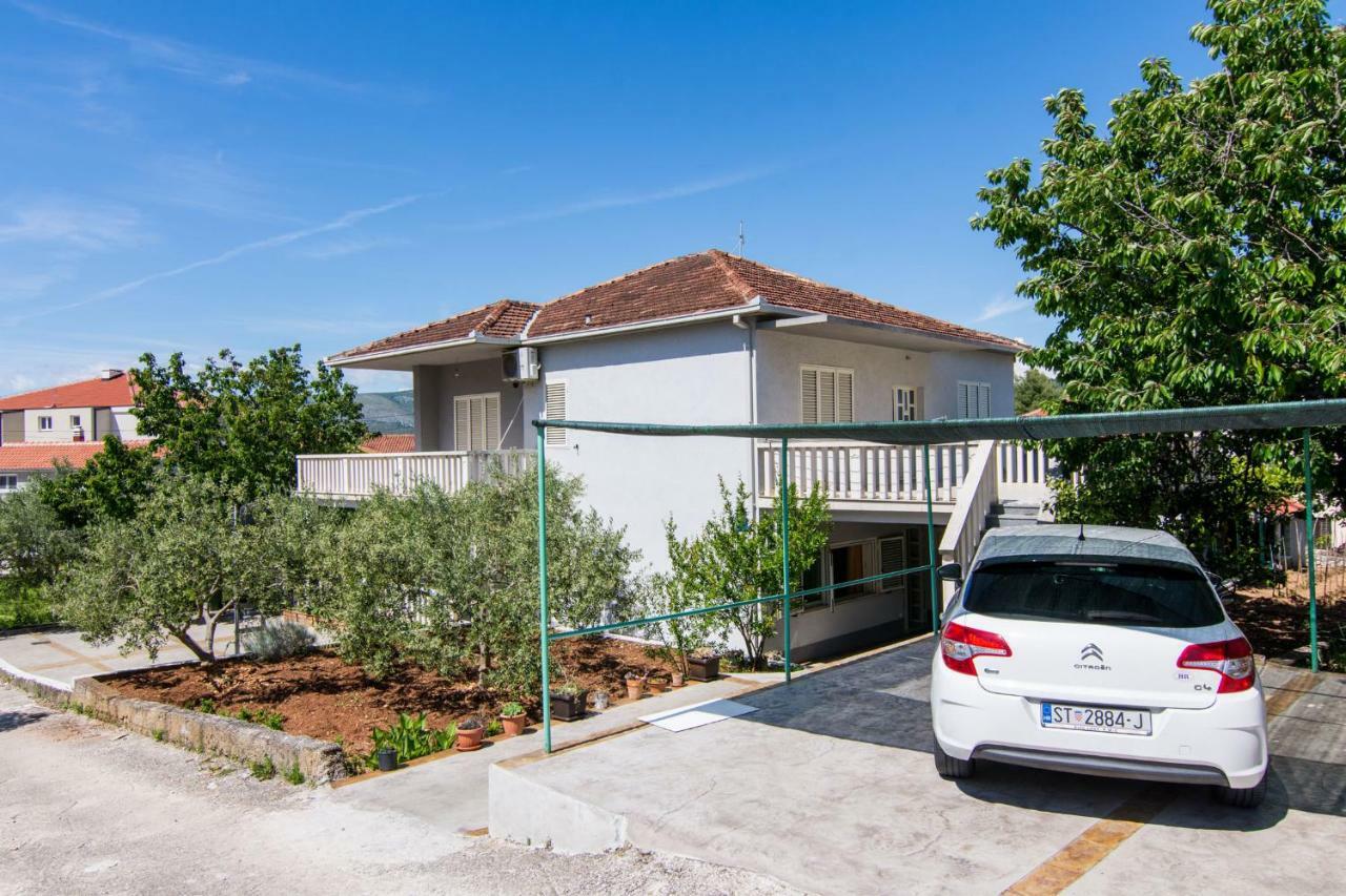 Flora Apartment Trogir Exterior photo